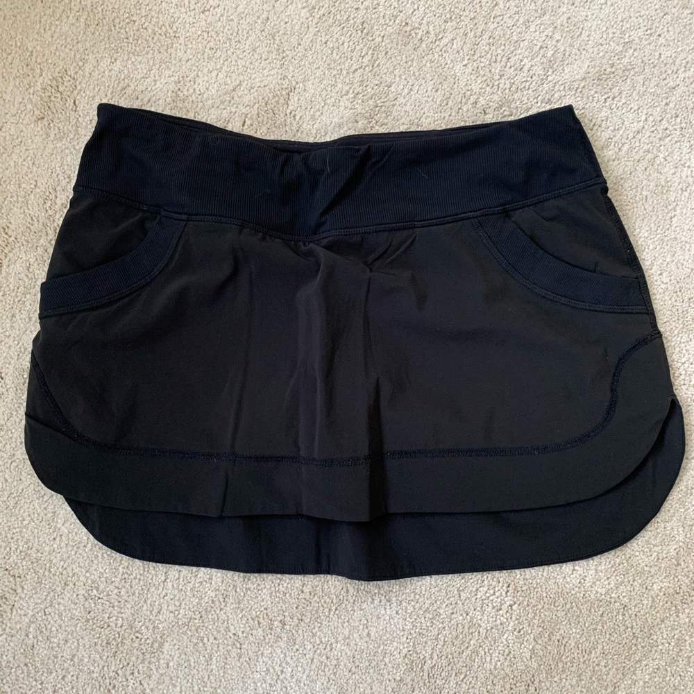 Lulu Lemon sport skort, black size 8